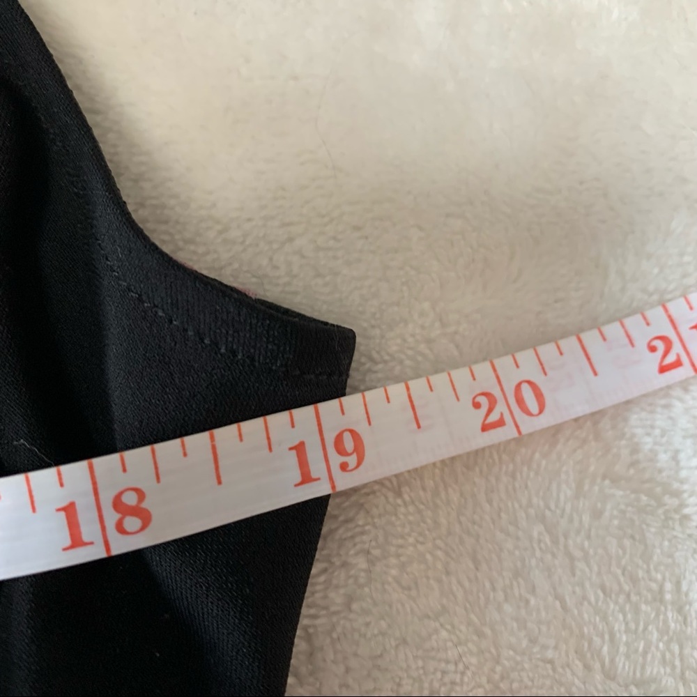 Le Chateau Black Floral Sleeves Knit Wrap Top - Picture 9 of 11